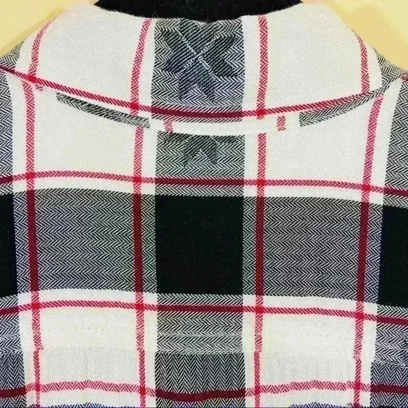 Talbots Snowflake Plaid Soft Button Down Rayon Lightweight Long Sleeve Top (LP) - Picture 14 of 16